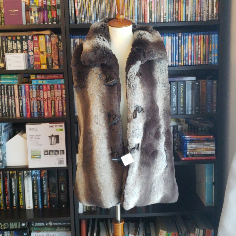 Gumps faux fur vest